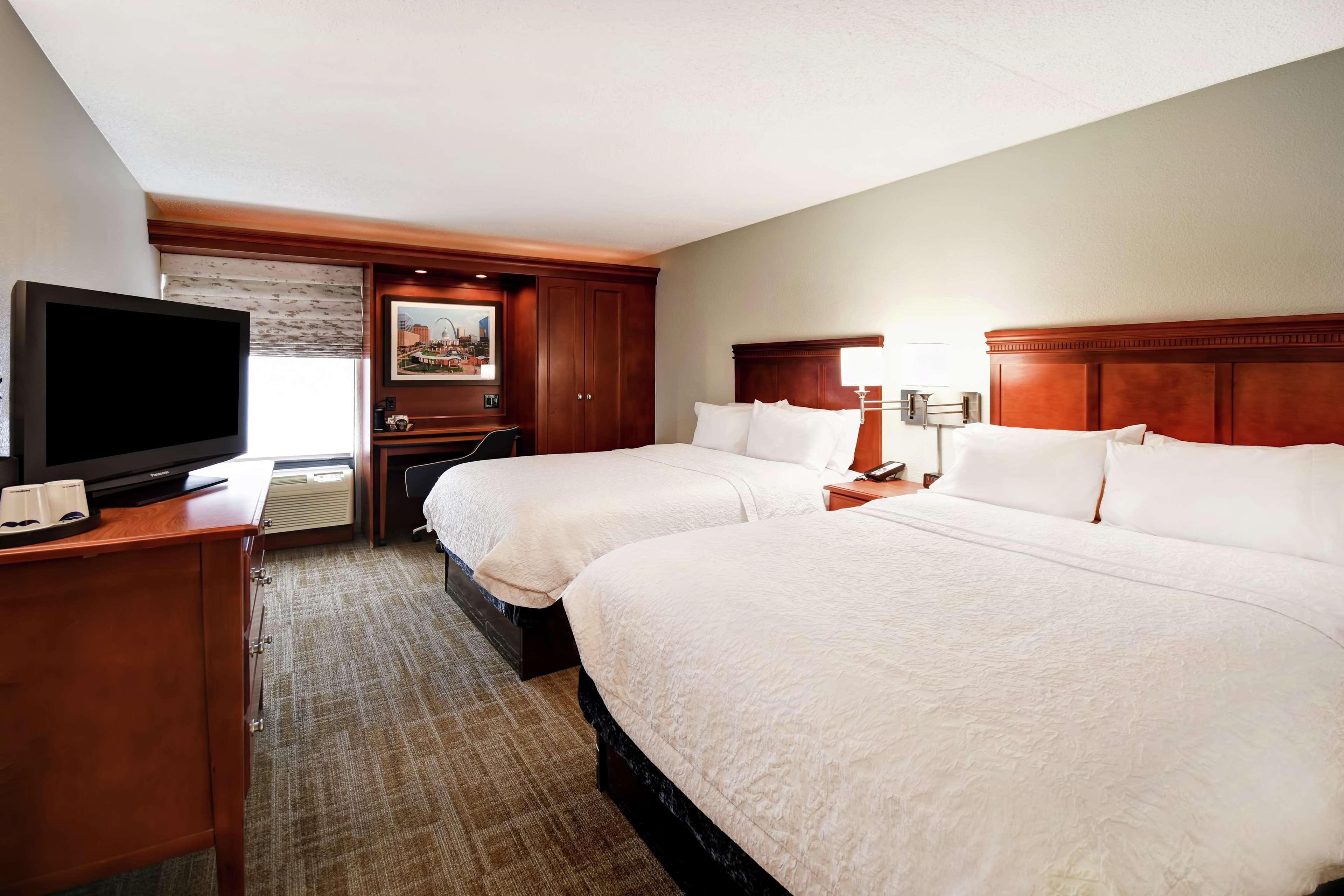 Hampton Inn St. Louis - Westport Maryland Heights Eksteriør bilde